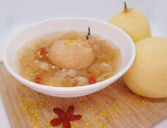 P6. Peach Gum Stewed Pear 桃膠杞子桂花雪耳燉原梨